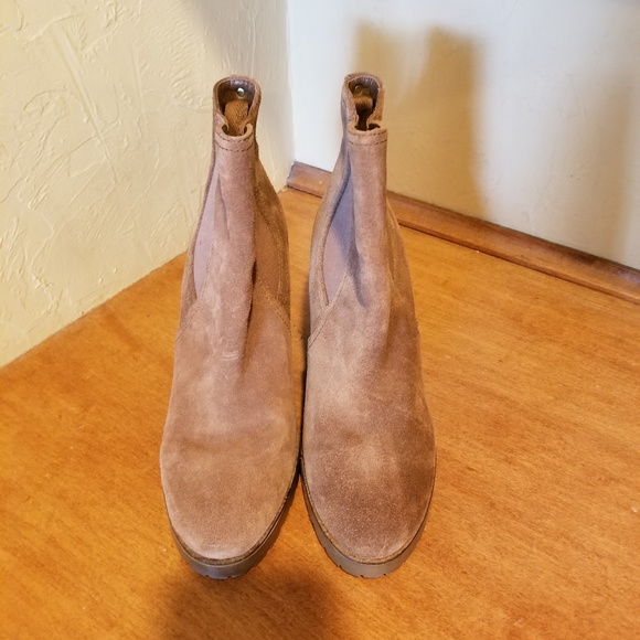 NWOT MK Wedge Ankle Boots Size 8.5 - Picture 1 of 6